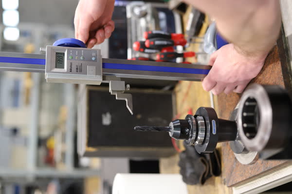Setting up tooling and workholding