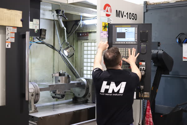 Measuring a workpiece on the machining centre