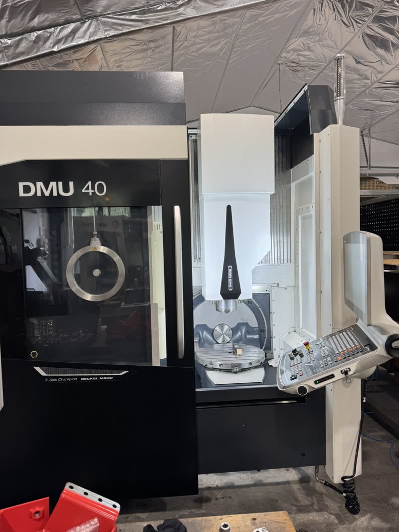 DMG MORI DMU 40 5-axis machining centre in the Bóly workshop